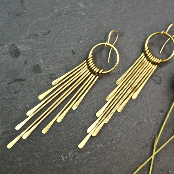 Boucles d'oreilles à franges, boucles d'oreilles en laiton, boucles d'oreilles pendantes, grandes boucles d'oreilles, grandes boucles d'oreilles, boucles d'oreilles longues, boucles d'oreilles en or, créoles, bohème