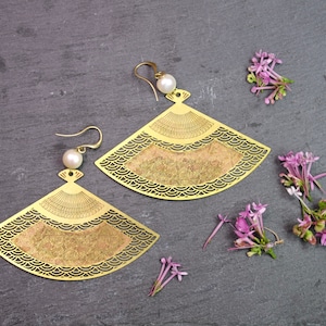 Fan earrings, east asian earrings, large earrings, statement earrings, patterned earrings, gold earrings, gold big earrings, big earrings