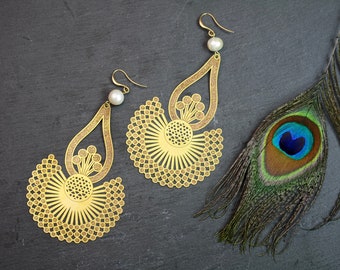 Filigree Earrings, large earrings, statement earrings, patterned earrings, gold earrings, gold big earrings, big earrings, pearl earrings