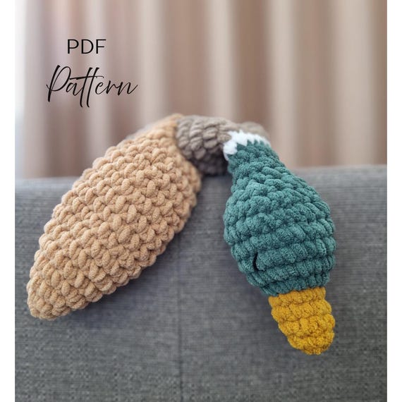 Crochet Duck Snuggler Pattern: Plush Mallard Toy (PDF Pattern, US/Italian)