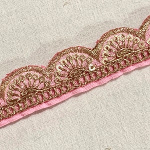 2 metros de acabamento rosa e dourado, acabamento bordado rosa, acabamento de borda, acabamento de decoração de casa, acabamento de seda artística, acabamento de borda.