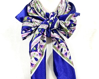 Sciarpa quadrata blu/ Sciarpa con base blu navy/ Viscosa stampata/ Motivo paisley blu e bianco/ Sciarpa per tutte le stagioni/ Sciarpa alla moda da donna/ Scialle/scialle.