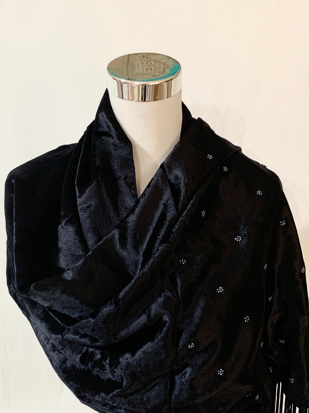 Cut Work Velvet Fancy Shawl for Women – Luxury Winter Shawl main image 1