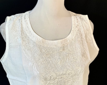 Sleeveless White cotton Kaftan, Summer dress, White embroidered dress. White summer dress with white embroidery