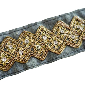 Antiek grijze bekleding, grijze en gouden bekleding, handgeborduurde bekleding, Zardosi draadwerkversiering, formele slijtageversiering, huisdecorversiering, ruwe zijdeversiering.