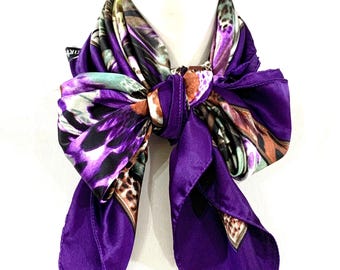 Sciarpa quadrata viola/Sciarpa con stampa floreale selvaggia/Sciarpa in viscosa/Scialle/Mantella/Scialle/Sciarpa alla moda da donna per tutte le stagioni.