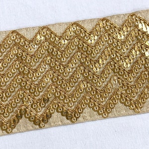 Goldener Paillettenbesatz - Goldener Rohseidenbesatz - Paillettenbesatz - Borderbesatz - Brautbesatz - bestickter Besatz - Wohnkulturbesatz, formeller Verschleißbesatz.