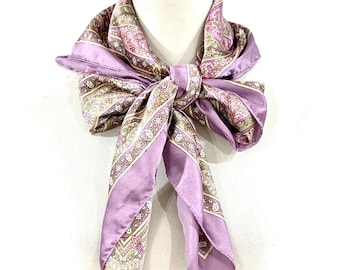 Sciarpa quadrata viola/ Sciarpa con base viola/ Sciarpa stampata in viscosa/ Sciarpa con motivo paisley/ Sciarpa per tutte le stagioni/ Sciarpa alla moda da donna/ Scialle/scialle.