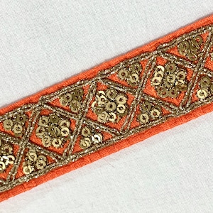 2 yards oranje en gouden rand, met Zardosi handgeborduurde rand, oranje ruwe zijden basisrand, oranje randversiering, woondecoratie.