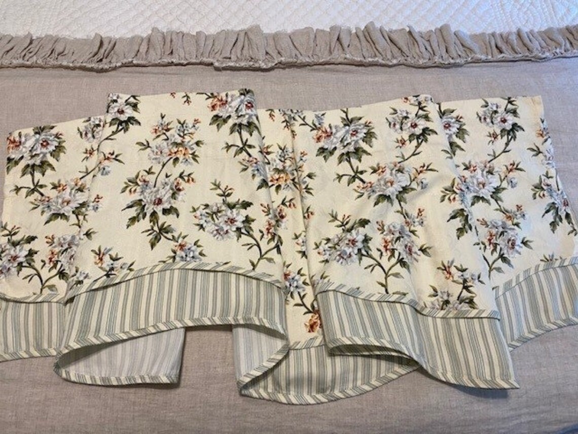 Waverly Garden Room Williamsburg Magnolia PAIR Valances Floral | Etsy