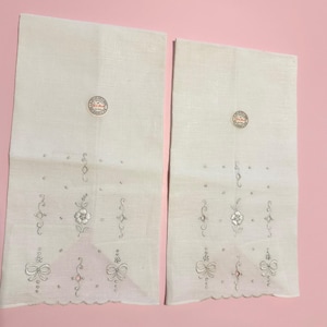 Toallas de mano de lino bordadas vintage de Madeira: elegante diseño floral