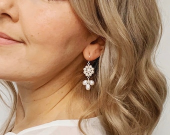 Pearl bridal earrings, simple pearl drop earrings, modern bridal jewelry, matching jewelry set, freshwater pearl flower earrings