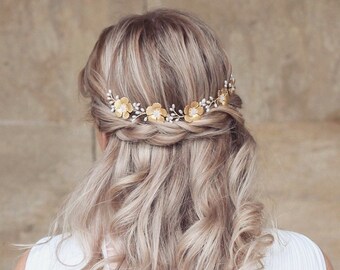 Gold flower hair vine, flower hair vine, pearl hair vine, gold bridal comb, bridal hair piece, boho headpiece, floral hair vine