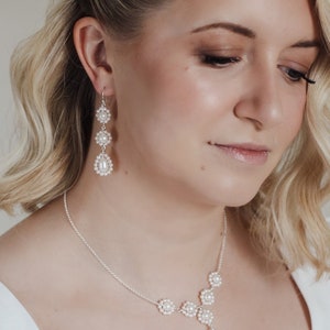 Handmade Pearl Bridal Earrings: Elegant Wedding Jewelry