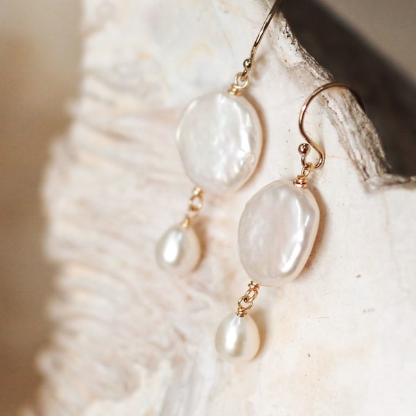Boho Braut Ohrringe, Münze Perle Ohrringe, Zierliche Perlen Ohrringe, Handgemachte Schmuck Perle Tropfen Ohrringe