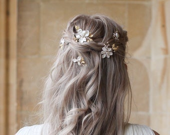 Bridal hair pins, floral pearl hair pins, leaf hair pin, flower hair pin, set of hair pins, wedding hair pins, bridal hair comb, gold leaves