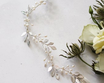 Vigne de cheveux de feuille de mariée, bandeau de feuille d'argent, diadème de feuille d'argent, vigne de cheveux de perle, bandeau de mariage de perle, vigne de cheveux argentée, cheveux de mariée bohème