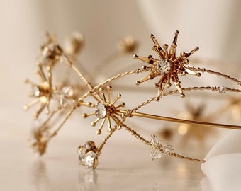 Luxe Celestial Bridal Headpiece: Stars and Sparkling Crystals for a Dazzling Wedding Look