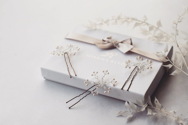 winter wedding hair piece Snowflake bridal hair pins winter theme set of crystal pins Christmas wedding hair pins bridal pearl pins