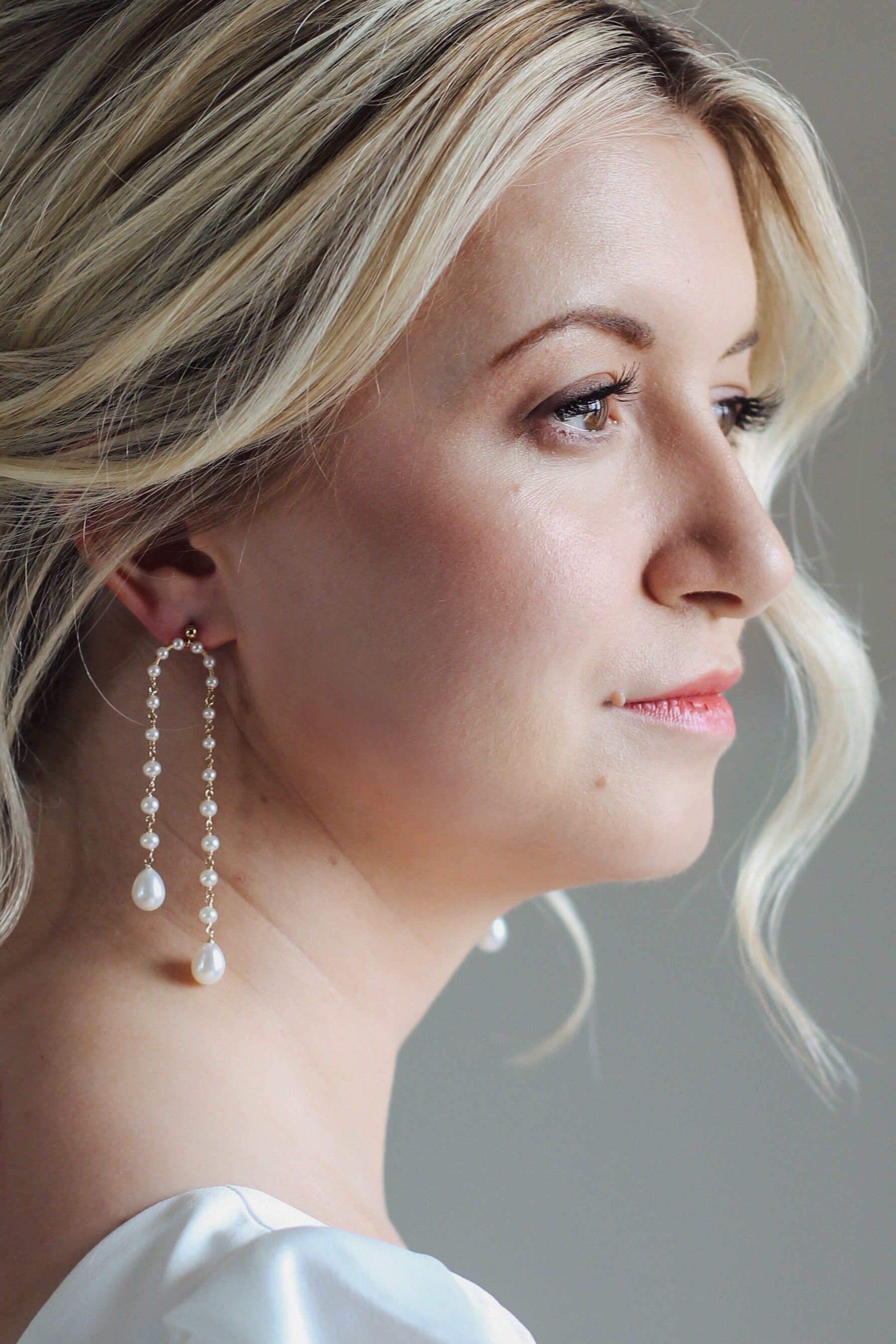 Boho Bridal Earrings, Pearl Chain Minimal Real Earrings