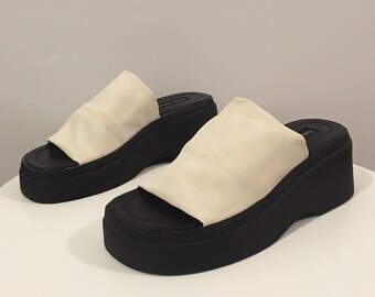 90s skechers platform sneakers name
