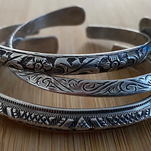 Geometric bangle