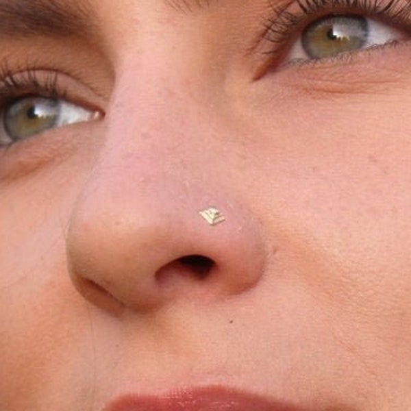 14k Solid Gold Nose Stud, 22g Nose Stud, Tiny Nostril Screw, Indian Nose Stud, Tribal Nose Pin, Nostril Piercing, Nose Jewelry, Piercing Nez