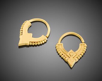 VOJO G23 Titanium Septum Ring - 16G 10mm/8mm Teardrop Clicker For Daith, Helix, Nose, Tragus Piercings