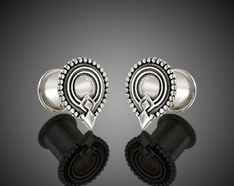 Silver Tunnel Plugs, Silver Ear Plugs, Silver Ear Tunnels, Ear Gauges, 2 Gauge Tunnels, 00G Ear Plugs, 0 Gauge Plugs