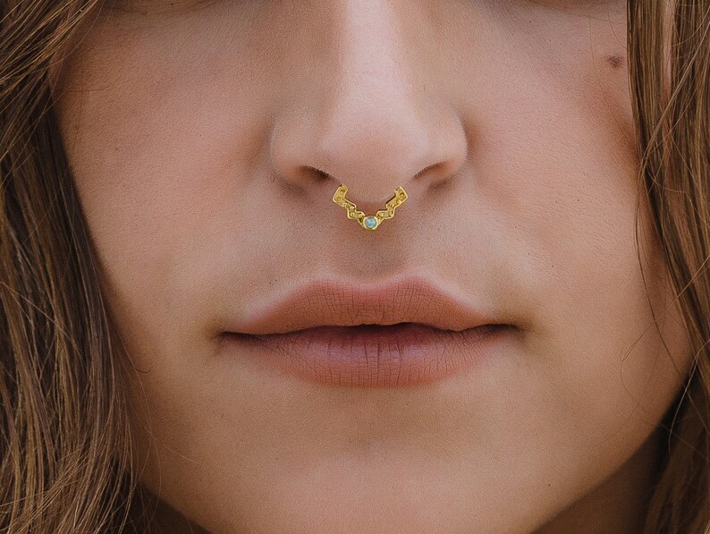 GEM Studs NOSE Hoop Septum Rings Gold Ear Helix Cartilage Rook Daith Tragus Snug GEM Studs NOSE Hoop Septum Rings Gold Ear Helix Cartilage Rook Daith Tragus Snug