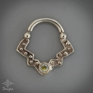 Tribal Silver Septum Ring With Peridot Stone, 925 Sterling Silver Nose Ring, 18g Septum Ring, Septum Jewelry, Sagia