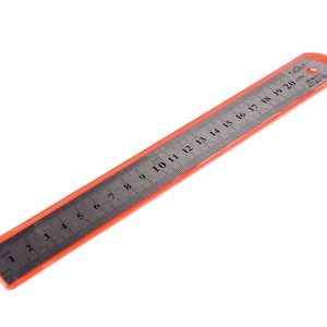 Righello piatto in metallo 20 cm