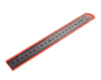 Flat metal ruler 20 cm