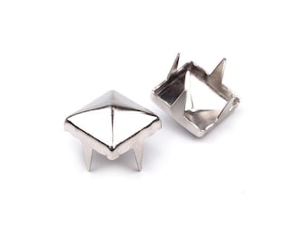 アクセサリー BUNNEY 10mm pyramid stud BUNNEY: 10mm Pyramid Stud Charm | DSMS E-SHOP