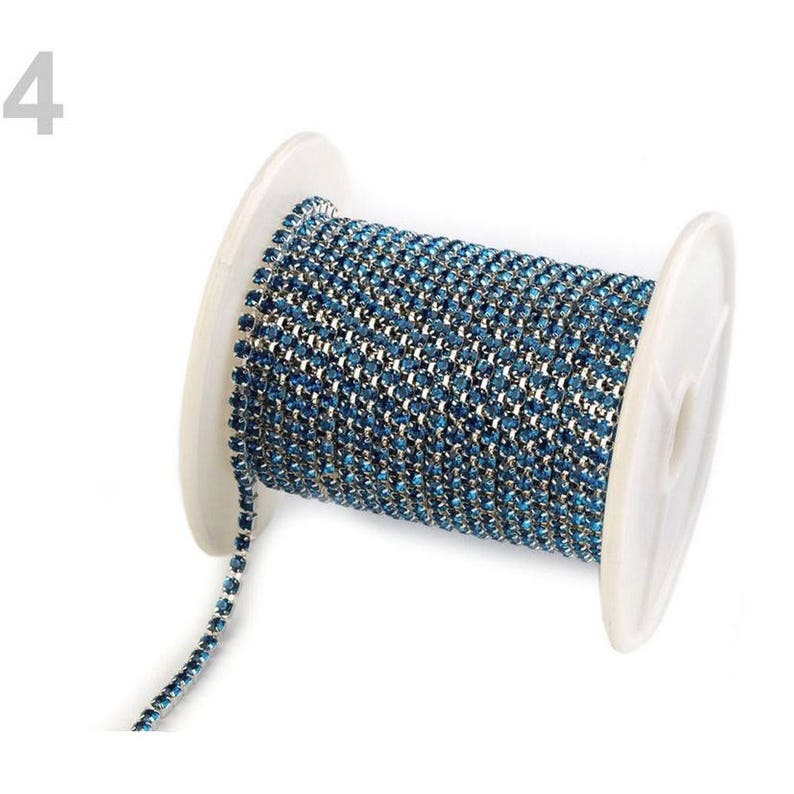 Chaine de cristal 2.4mm / Nombreux coloris / chaine bande diamants, cristaux enchassés en ligne, galon de strass cristal Bleu/argent
