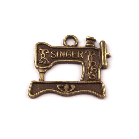 10 x Sewing Machine Singer Pendants Charm pendant bead charm silver color
