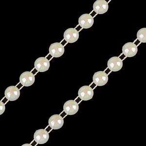 5M Galon demi perles plates 6 mm ivoire reflets AB / Ruban fil de perles pour décoration naissance, mariage