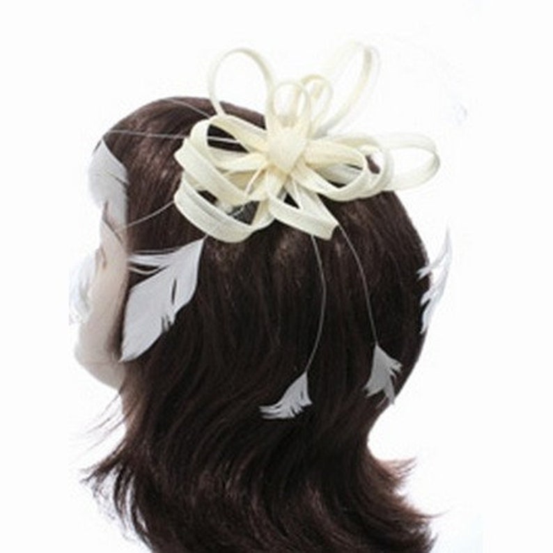 Accessoire de coiffure ou broche fleur en sisal et plumes, bibi, fascinateur zdjęcie 7