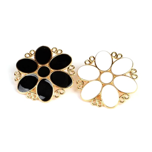 4 boutons métal doré et émail 20mm / Blanc ou noir / Boutons ronds métal, motif fleur, boucle au dos