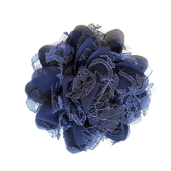 Grosse fleur voile et dentelle bleu marine pour décoration ou broche