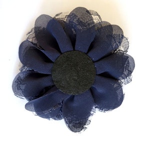 Grosse fleur voile et dentelle bleu marine pour décoration ou broche zdjęcie 2