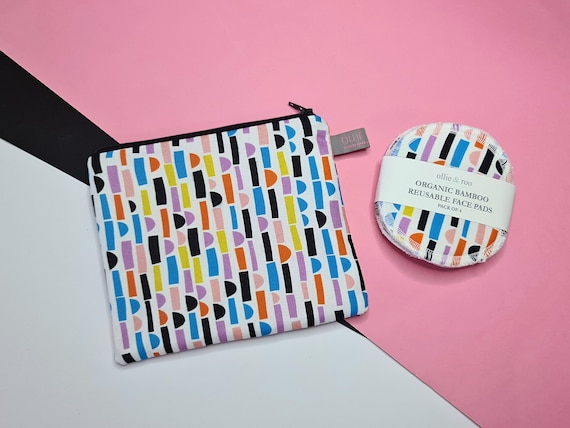 GIFT SET: Bold Geometrics Cosmetic Pouch and 4 Face Wipes