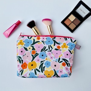 Cosmetic Makeup Bag in minimal botanical floral design: 100% cotton, waterproof lining