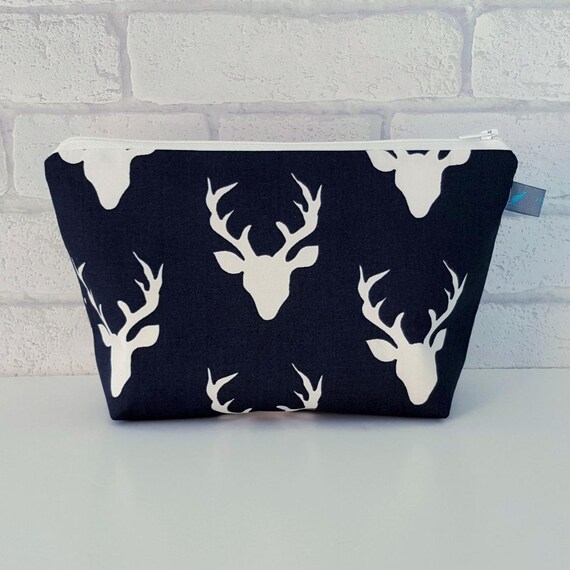 Stag Print Makeup Bag – Deer Head Cosmetic Pouch, Zipper Toiletry Bag, Travel Organizer