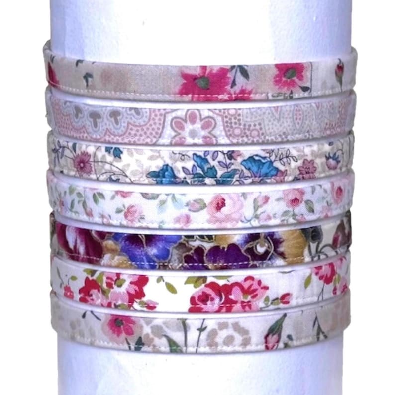 Thin Beige Floral Headband: Comfortable No-Slip Hairband image 1
