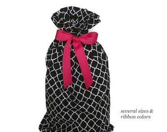 Reusable Fabric Gift Bag: Black & White Quatrefoil Cloth Drawstring