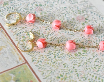 Clips sont disponible (Dorée ou Argentée) (Fait sur commande)  Boucles d'oreilles bourgeons de rose en corail