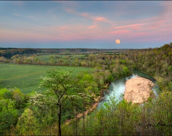 Nature photography, War Eagle River, Arkansas, Moonrise