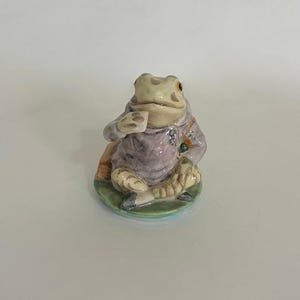 Vintage JEREMY FISHER Royal Albert Figurine Frog Beatrix Potter Porcelain Figure