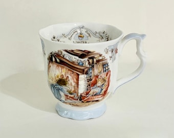 Vintage ROYAL DOULTON Brambly Hedge Winter Beaker Tea Cup 1983 Animals Mice